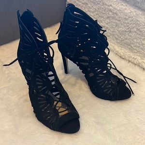 Brand New Zara Women Black heals, size 38.